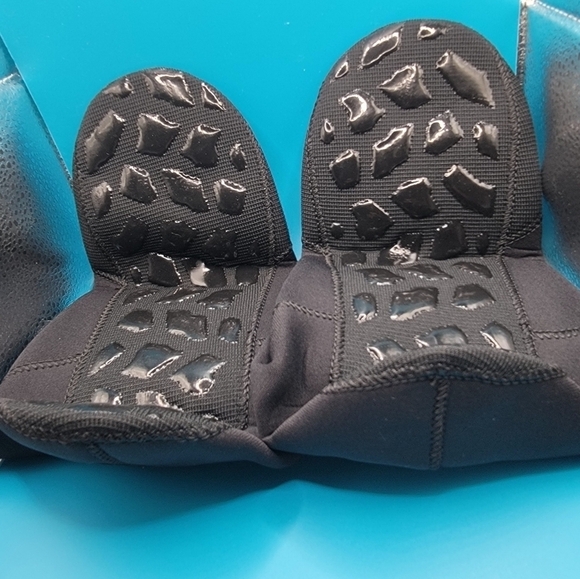 XL CAPAS 2mm Neoprene Water Socks, Beach Volleyball Sand Proof Socks, Diving - Picture 6 of 9